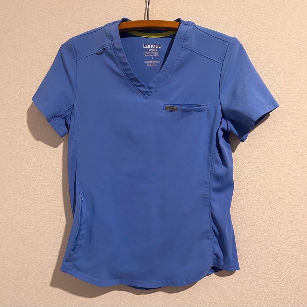Landau Forward Scrub Top Women’s Small